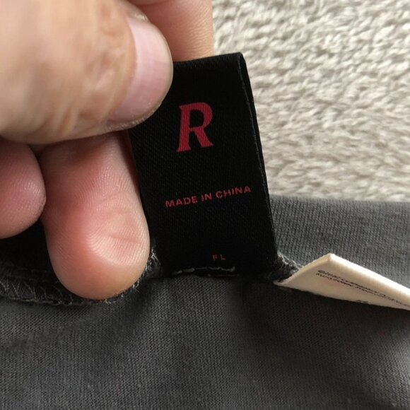 AC/DC Mens T-Shirt Medium Graphic Band Tee Romwe Angus Young Rock Band Shirt - Picture 6 of 10